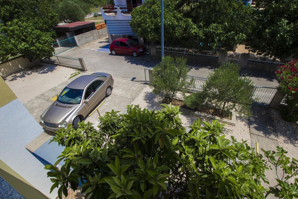 Apartments Zoran Pirovac Exterior photo